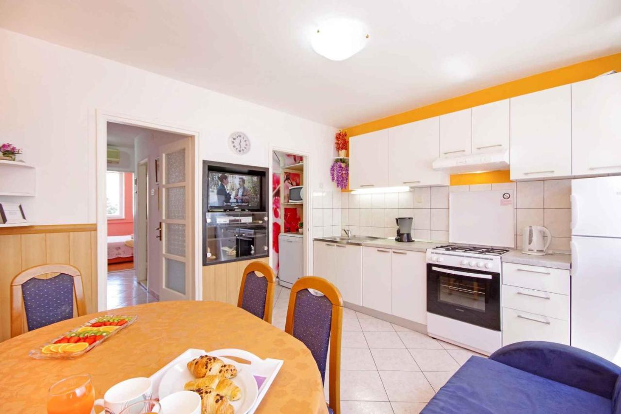 Apartmán Two-bedroom In Makarska/makarska Riviera 6709 *